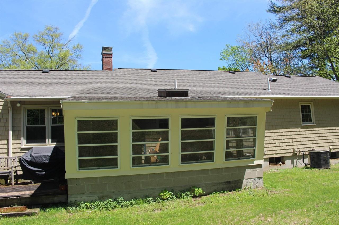 20 Exeter Rd - Photo 4 of 24
