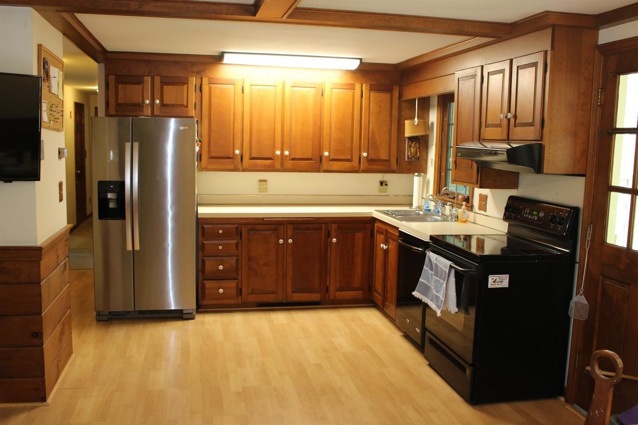 20 Exeter Rd - Photo 5 of 24