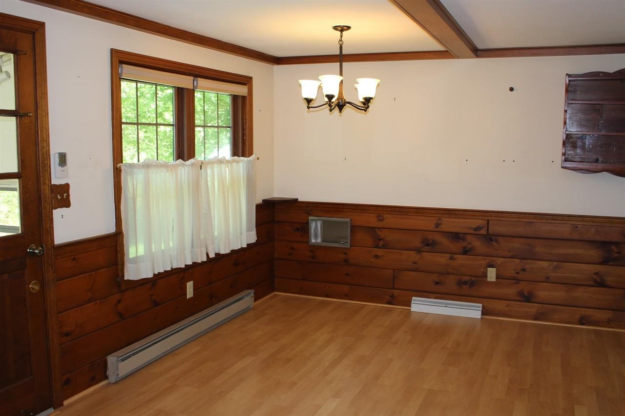 20 Exeter Rd - Photo 6 of 24