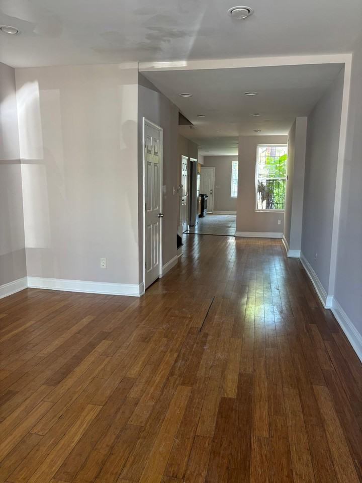 1925 Oak Hill Ave #1 - Photo 3 of 15
