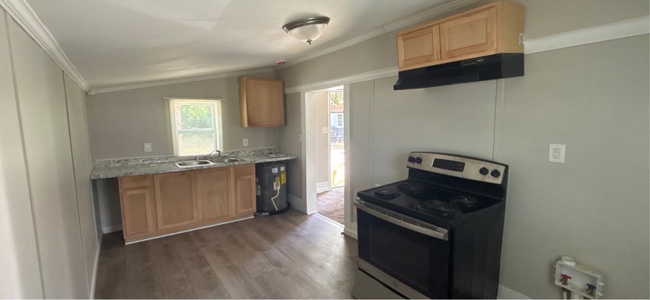 1130 Charlie Dr #4 - Photo 6 of 11