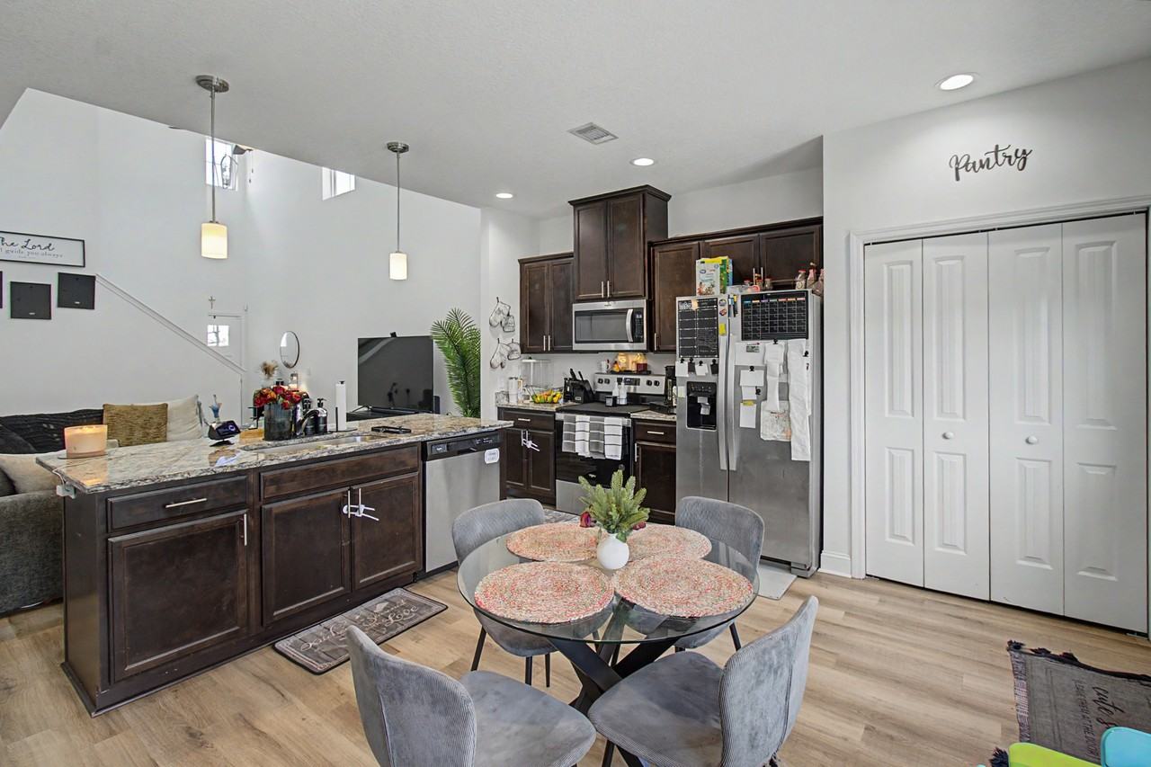 881 Grayson Ave #1 - Photo 7 of 25