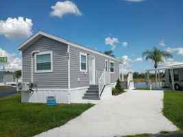 featured image of 21 N Lake Side #229