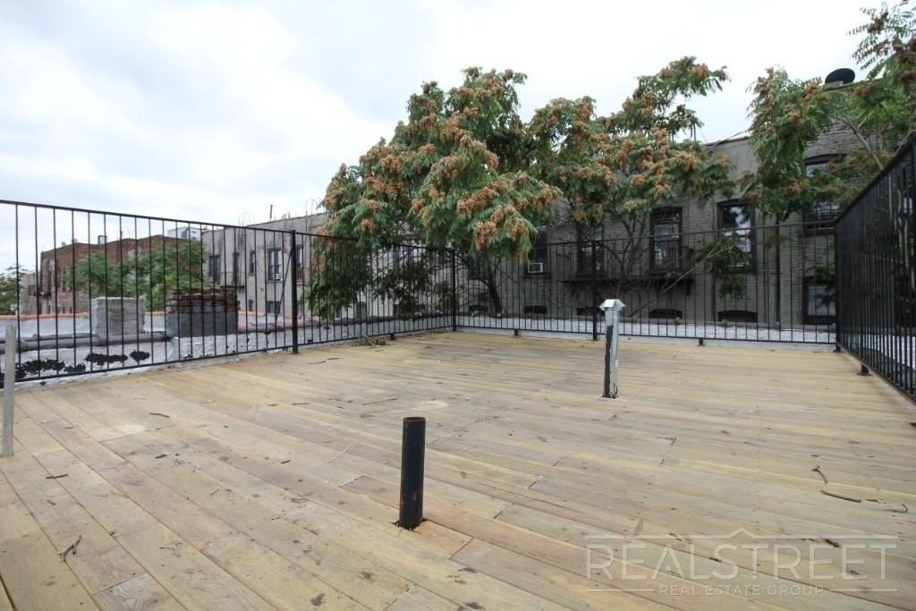 1576 Lincoln Pl #1B - Photo 5 of 10