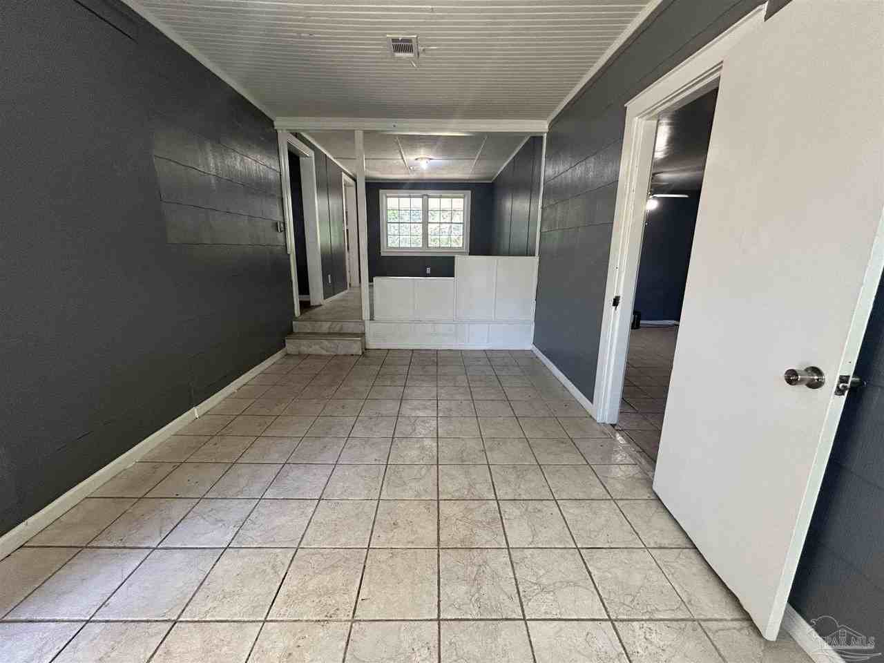 210 Milton Rd - Photo 3 of 17