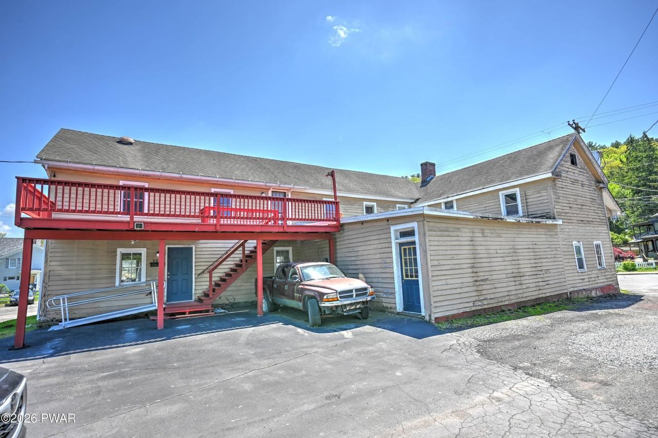 607 Church St - Photo 2 of 17