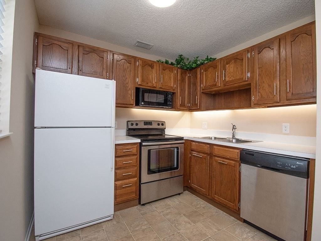 28 Vista Gardens Trl #102 - Photo 3 of 35