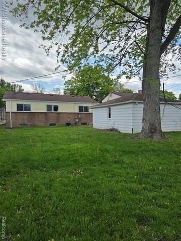 30520 Hiveley St - Photo 2 of 20
