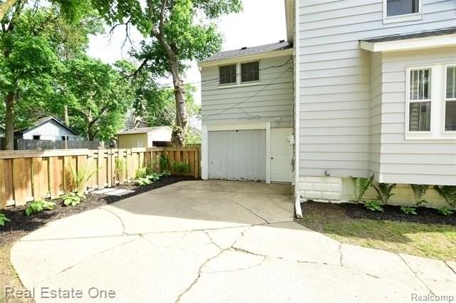 99 Chippewa Rd - Photo 5 of 28