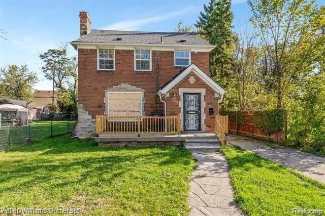 5574 Buckingham Ave - Photo 2 of 15