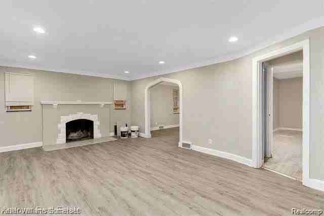 5574 Buckingham Ave - Photo 5 of 15
