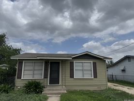 675 W Pyron Ave - Photo 1 of 1