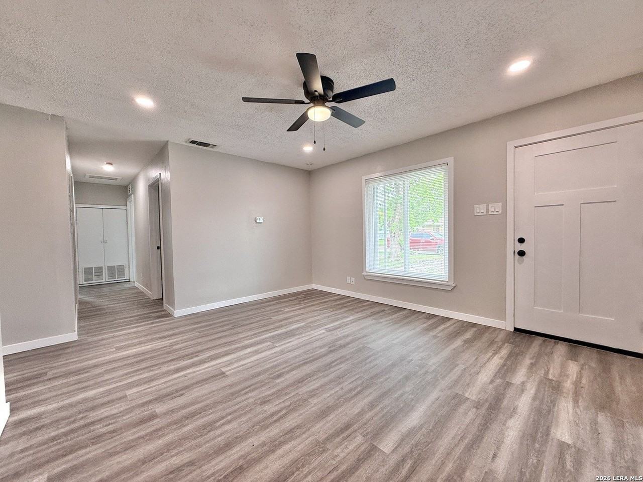 4535 Lark - Photo 4 of 34