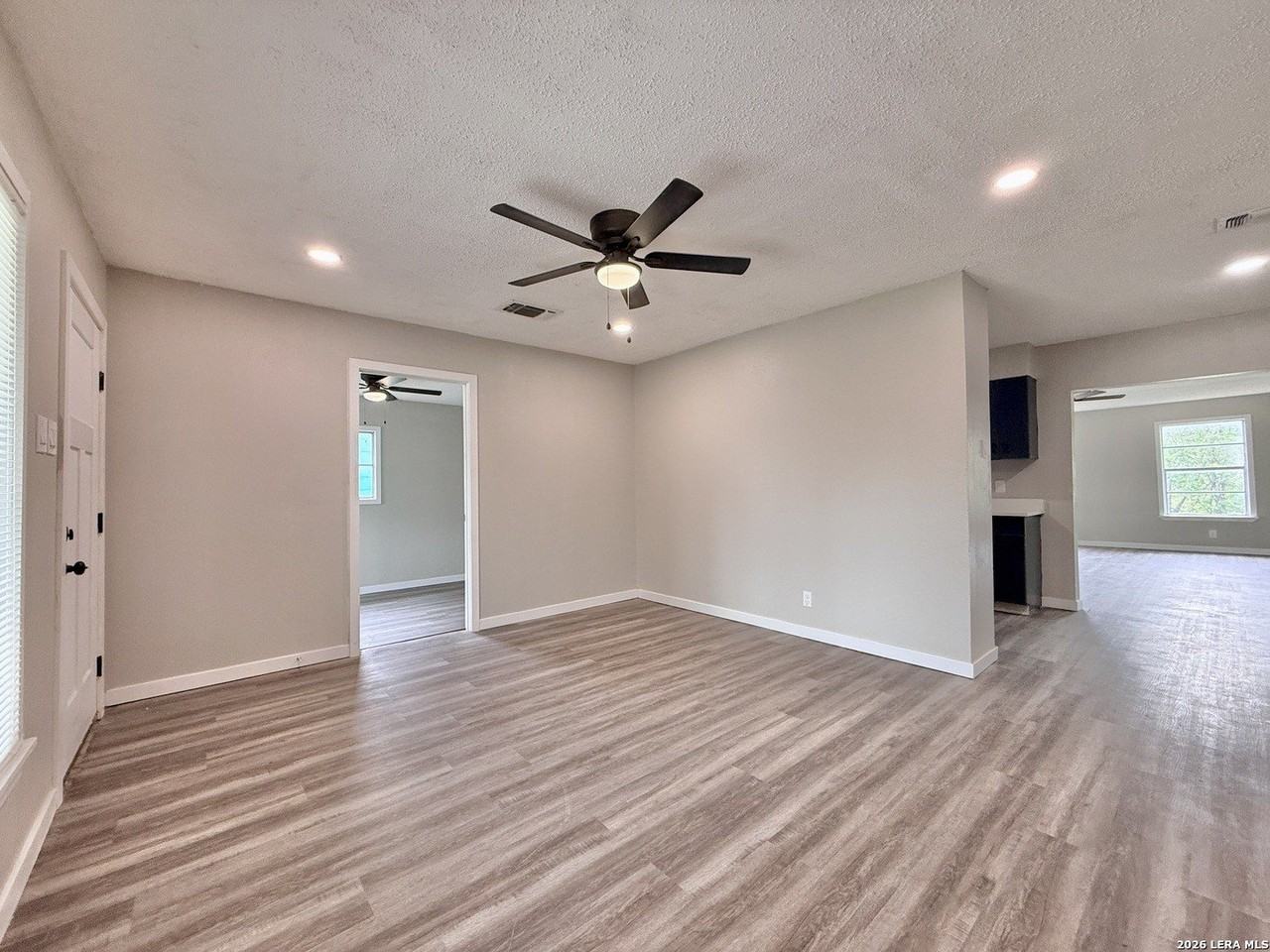 4535 Lark - Photo 5 of 34