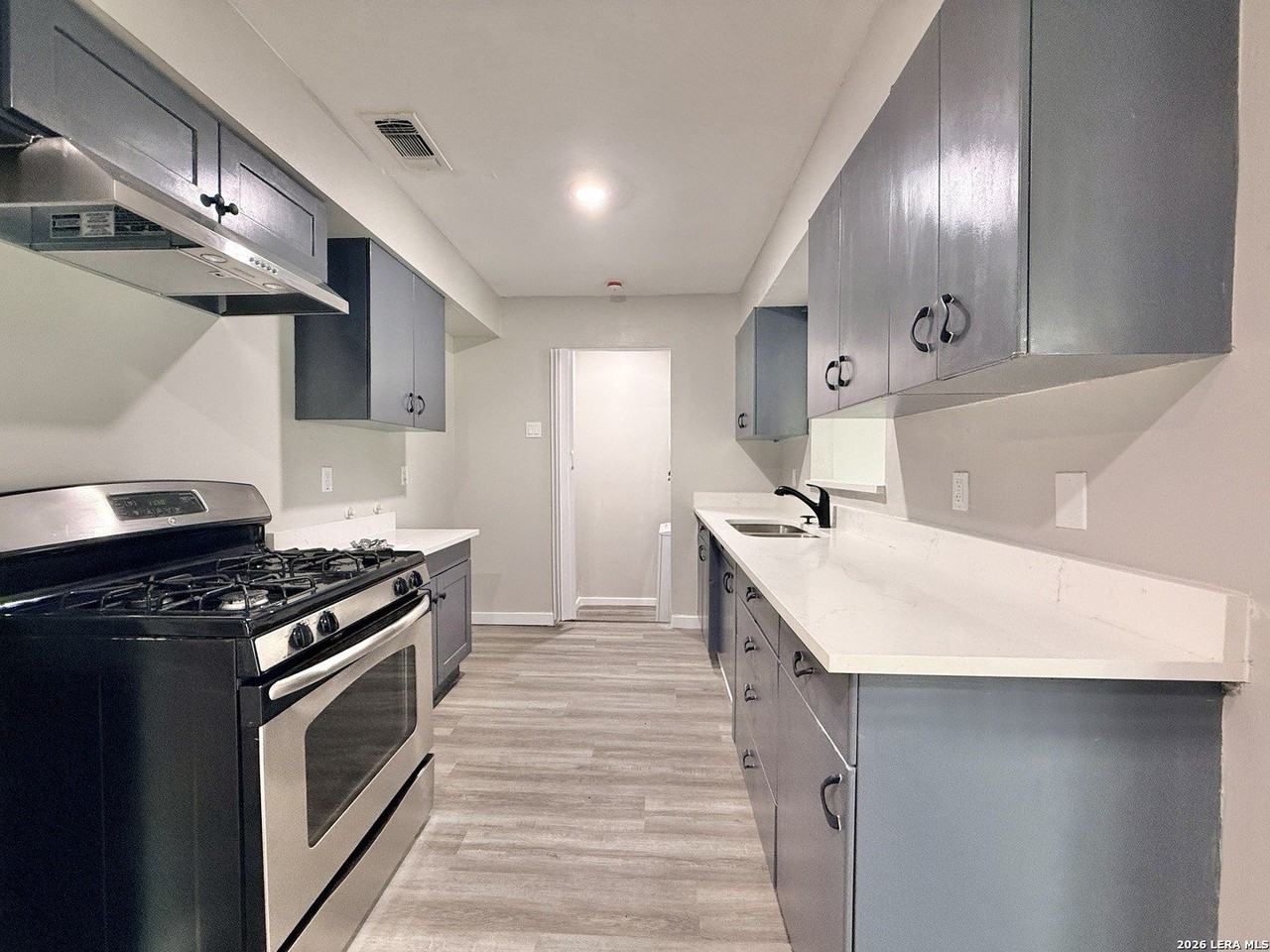 4535 Lark - Photo 7 of 34