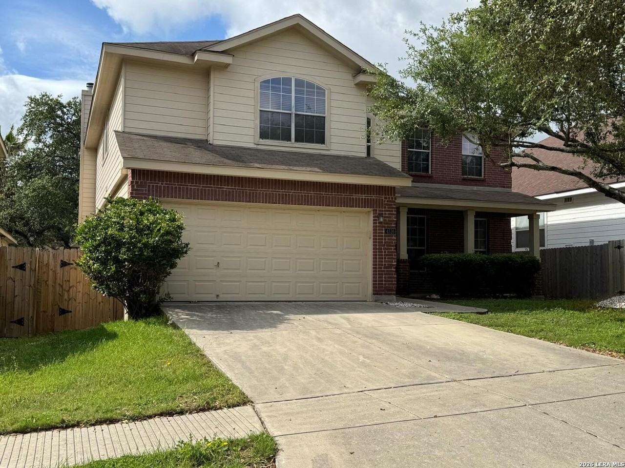 4526 Darien Vis - Photo 2 of 28