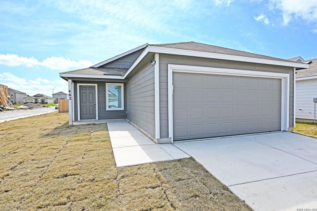 462 River Run Way