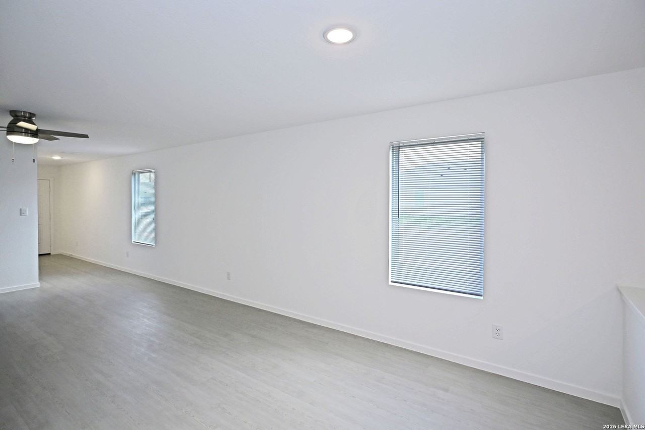 462 River Run Way - Photo 5 of 21