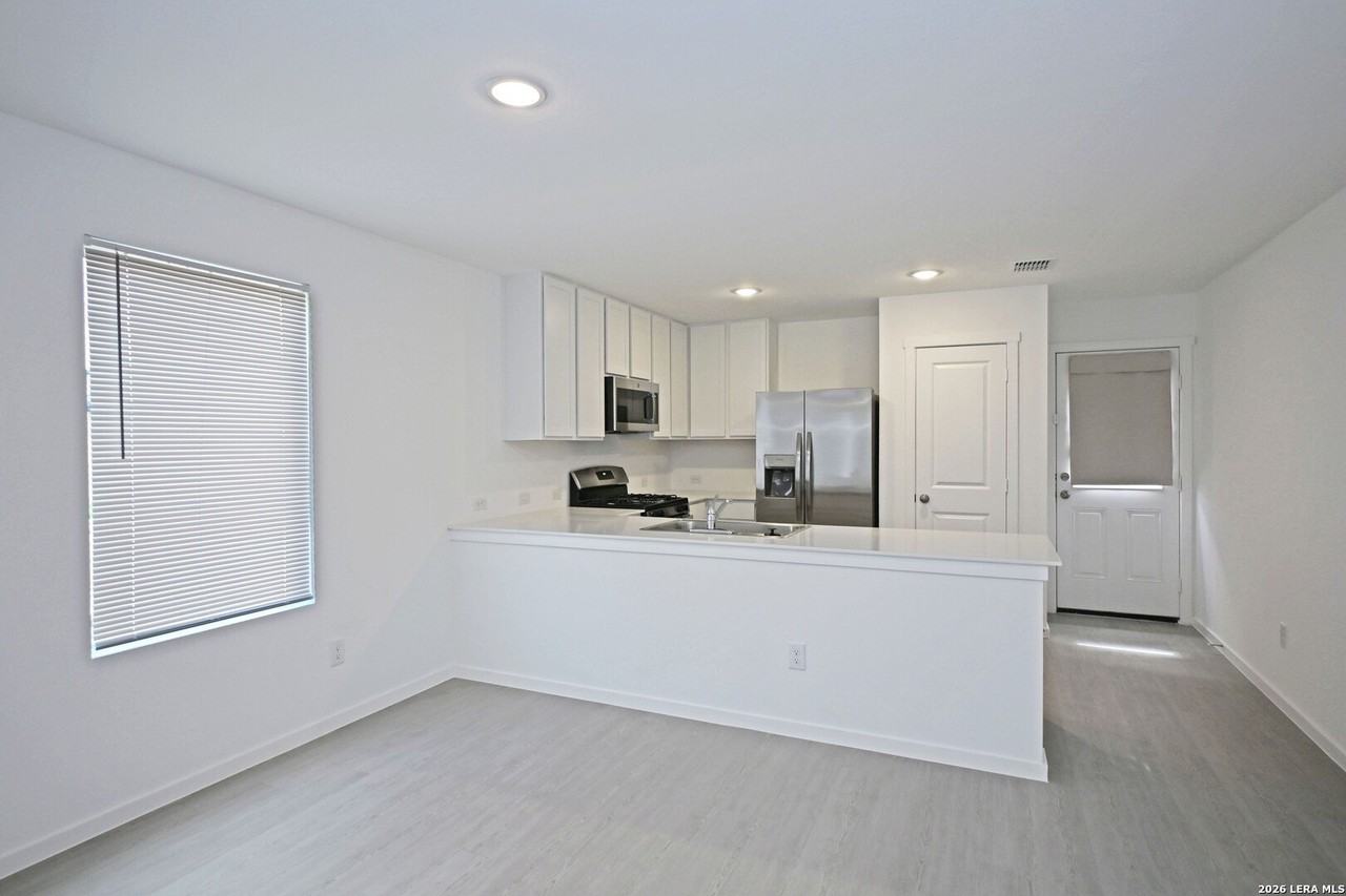 462 River Run Way - Photo 7 of 21