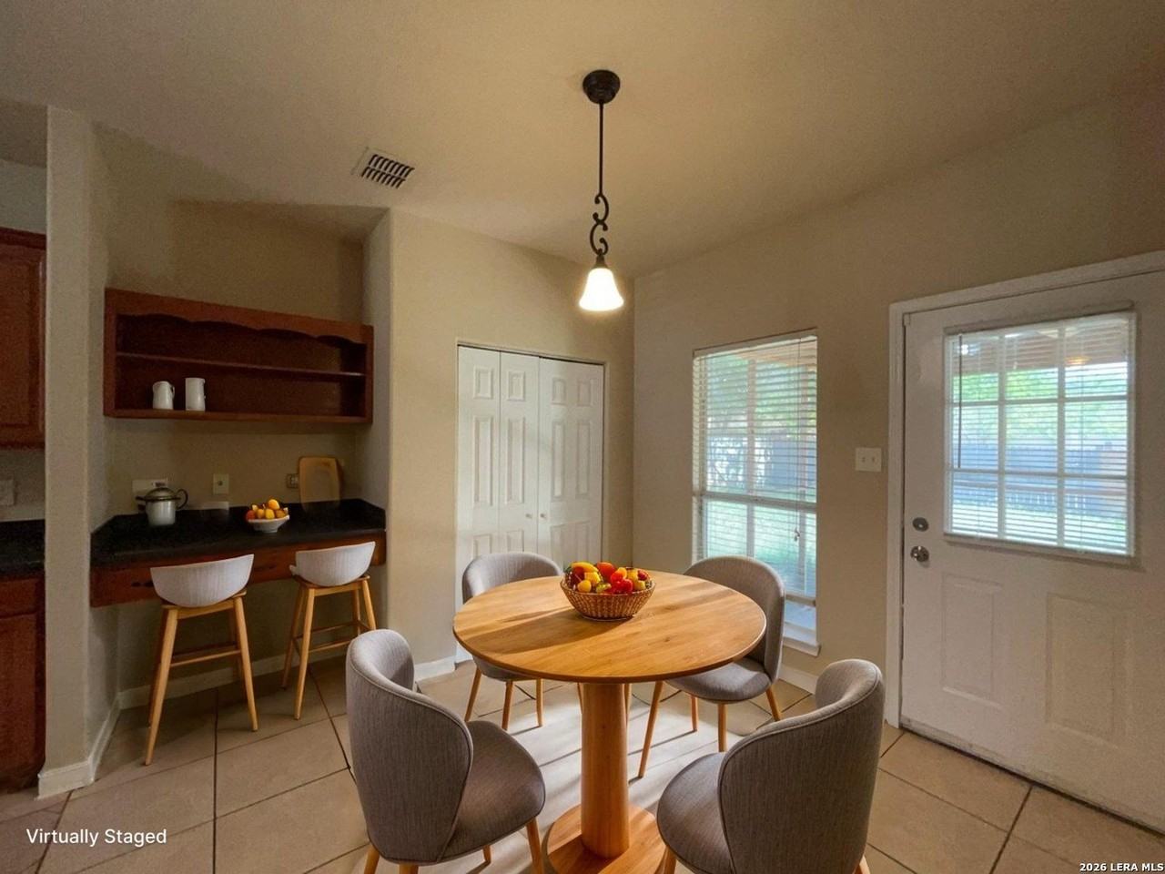 8234 Misty Willow St - Photo 4 of 41