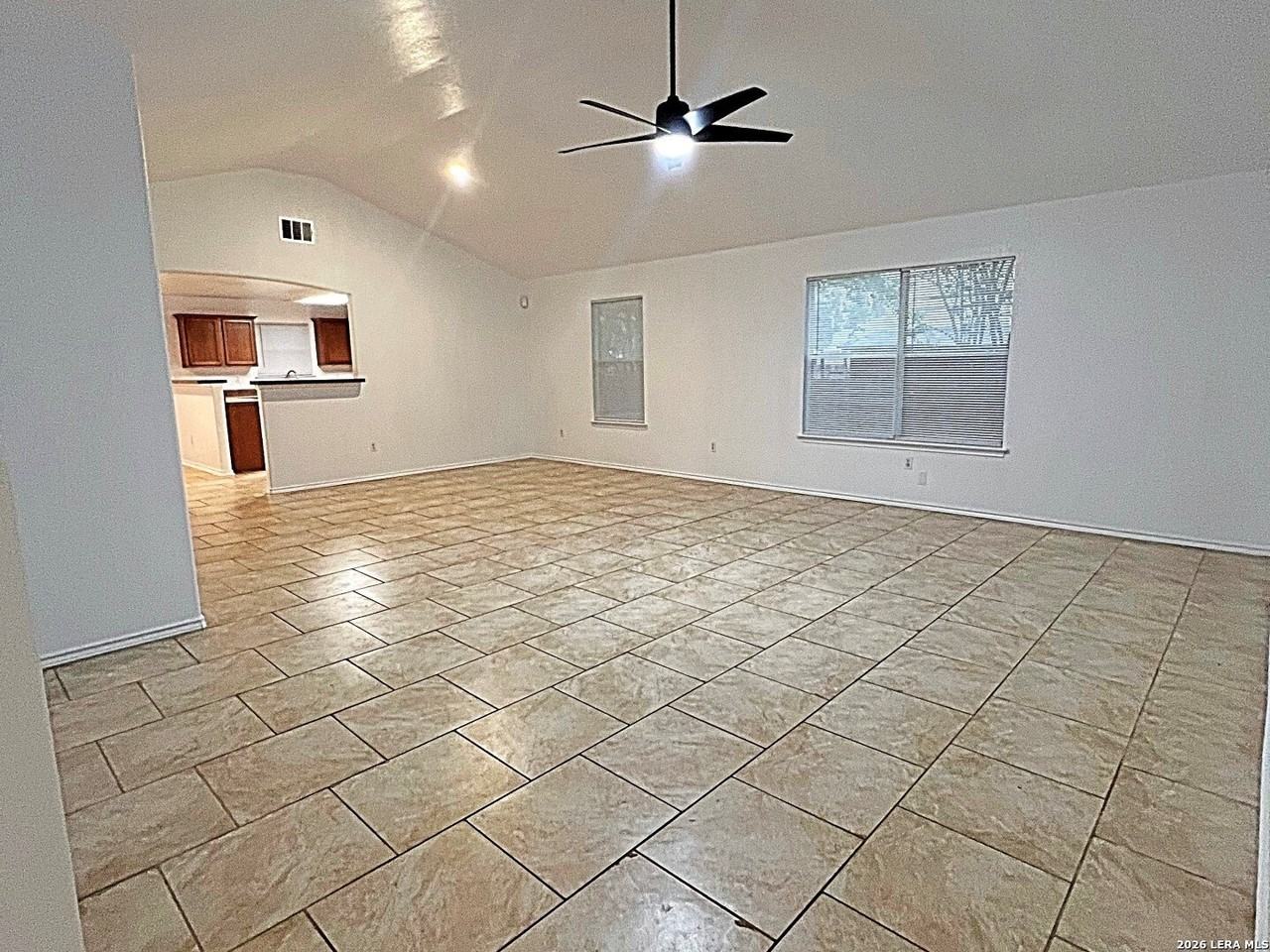 2119 Mobeetie Trl - Photo 4 of 34