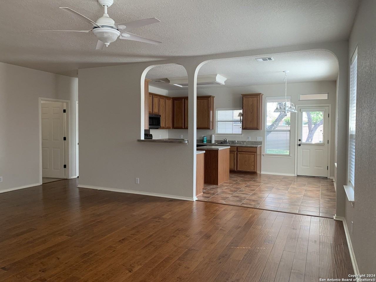 13816 Riverbank Pass - Photo 6 of 32