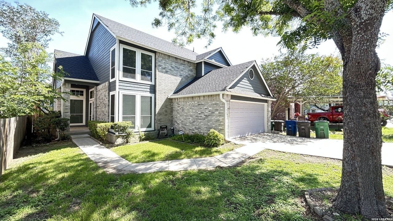 2410 Gem Oak - Photo 2 of 47