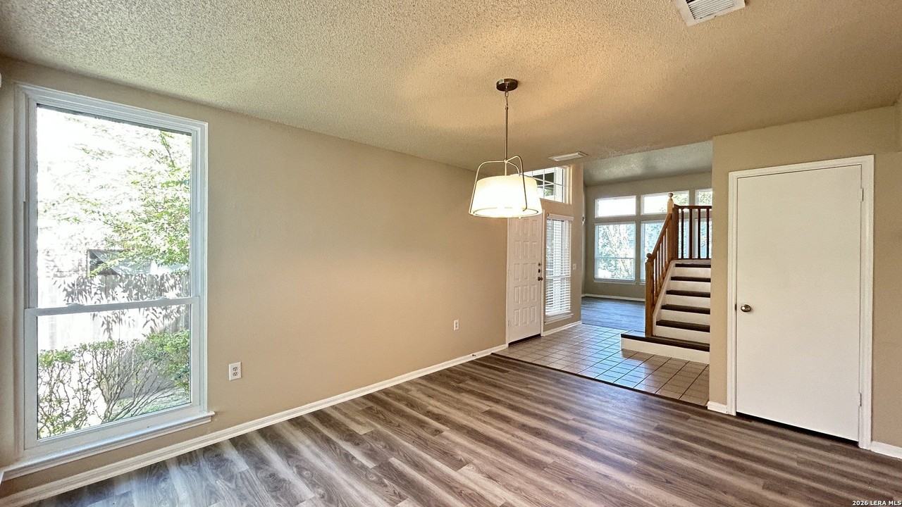 2410 Gem Oak - Photo 6 of 47