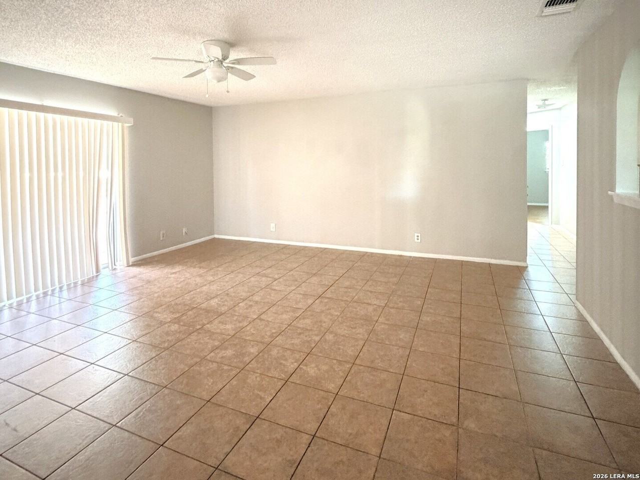 7423 Corian Park Dr - Photo 3 of 20