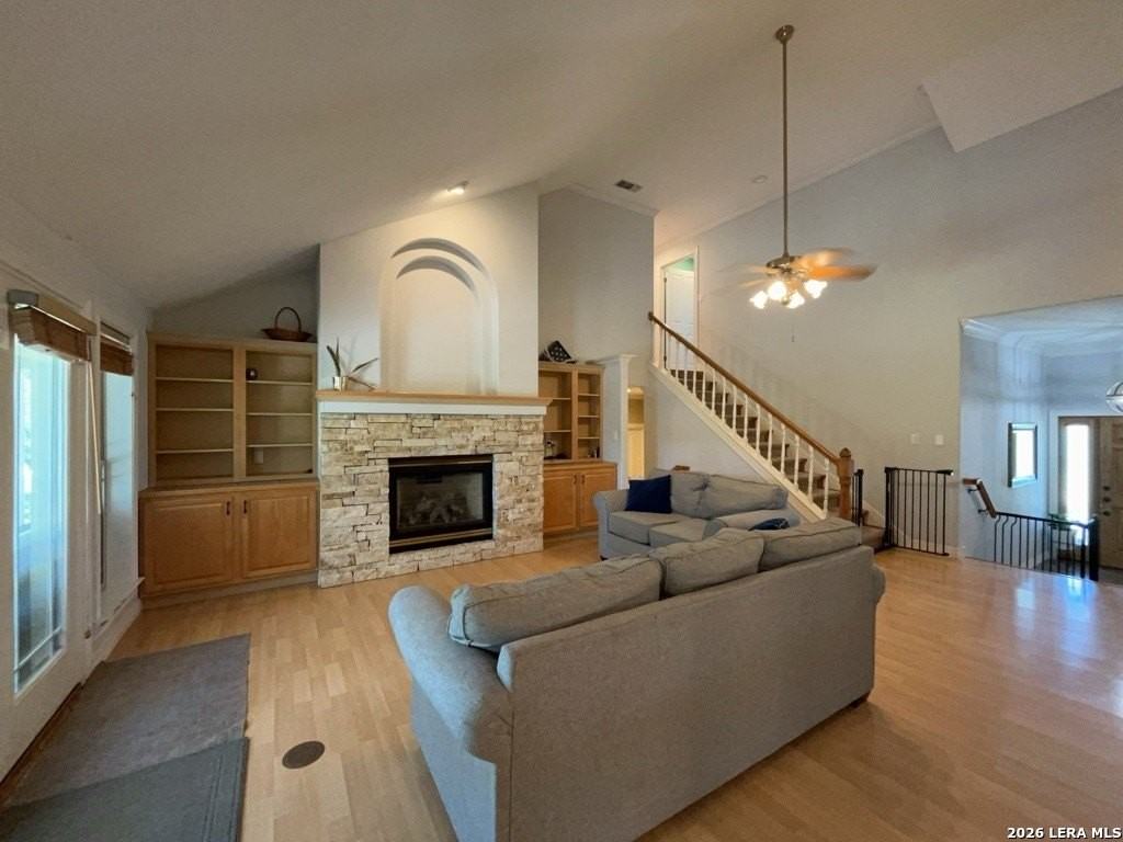 1000 Dresden Wood Dr - Photo 6 of 47