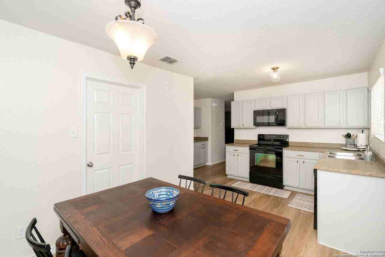 3609 Mesquite Chase - Photo 7 of 34