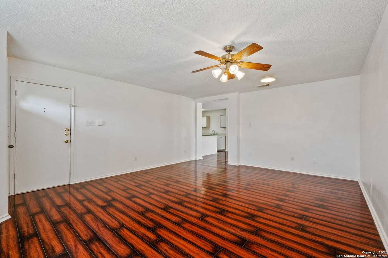 6802 Canary Meadow Dr - Photo 5 of 25