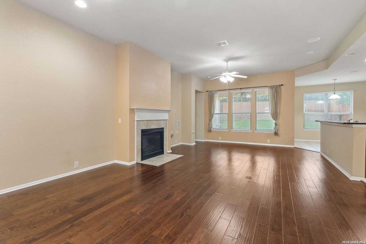8143 Prospect Pt - Photo 7 of 15