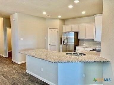 137 Jubilee Dr - Photo 2 of 23