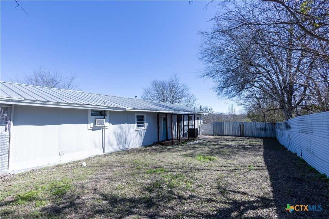 2304 Thrasher Ln #A - Photo 4 of 17
