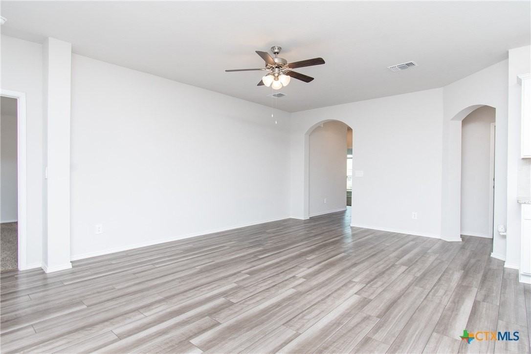 2353 Aylesbury Dr - Photo 4 of 25