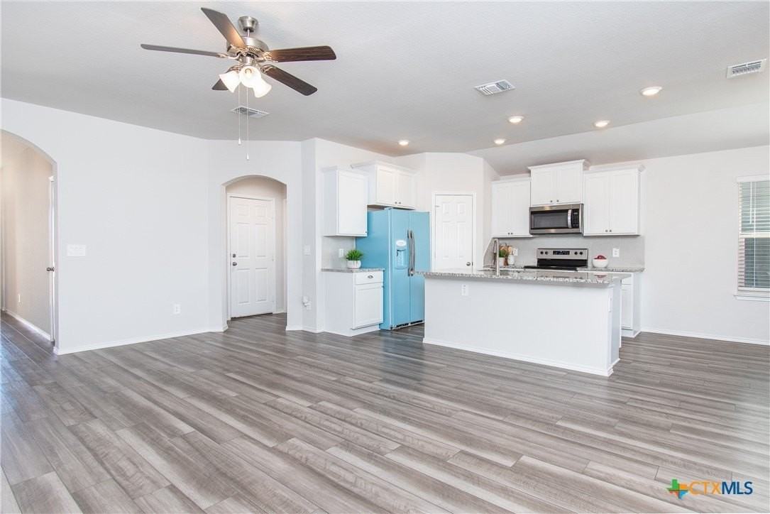 2353 Aylesbury Dr - Photo 5 of 25