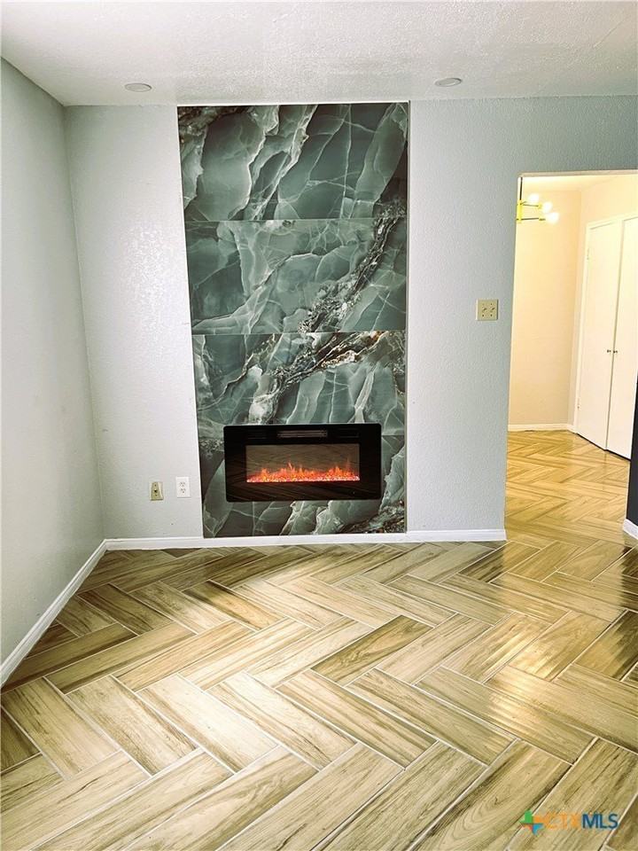 309 Erby Ave #A - Photo 5 of 15