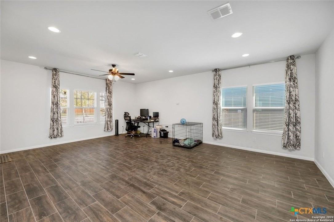 1121 Esplanade Pkwy - Photo 6 of 12