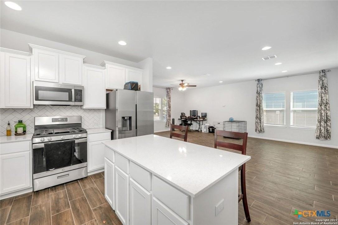 1121 Esplanade Pkwy - Photo 7 of 12