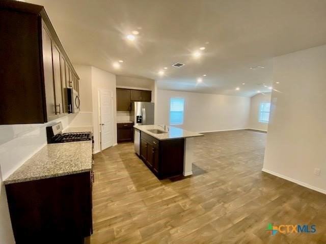 1733 James St - Photo 3 of 34