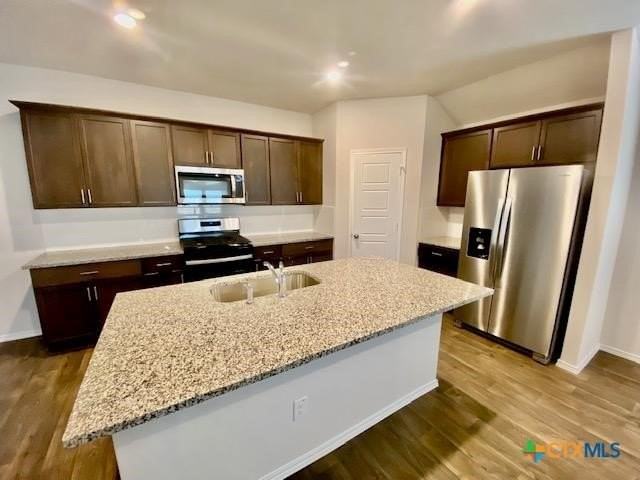 1733 James St - Photo 5 of 34