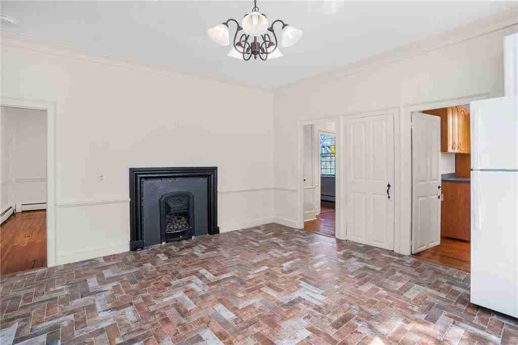 14 Elm St - Photo 5 of 41
