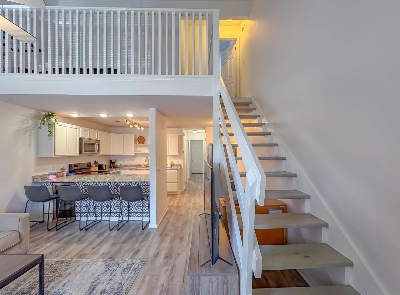 1330 Warrior Way - Photo 4 of 48