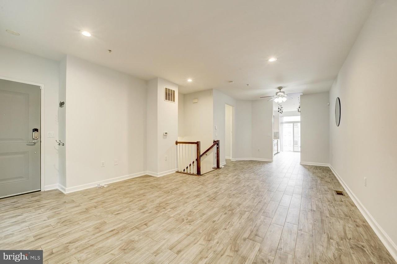 2501 Sayles Pl Se #9 - Photo 3 of 30