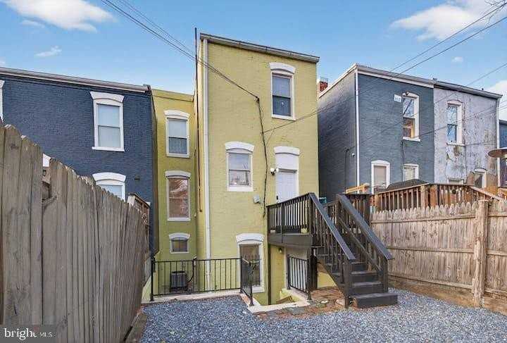 1119 Montello Ave Ne