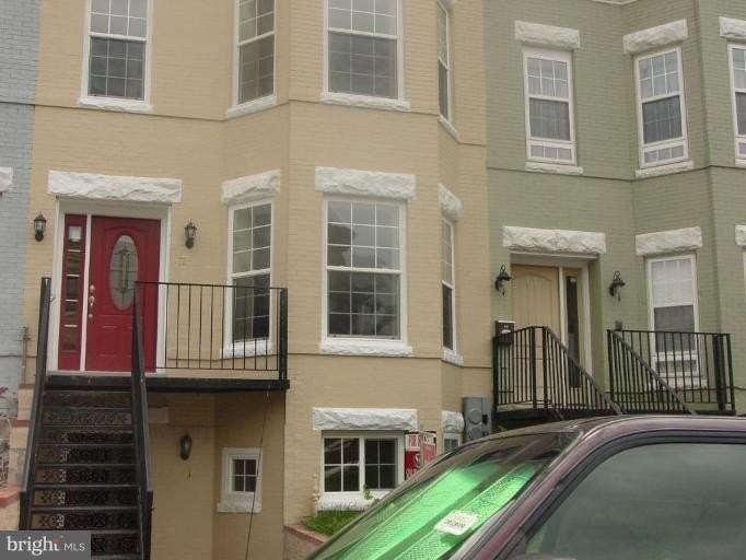 13 S St Ne #A - Photo 6 of 8