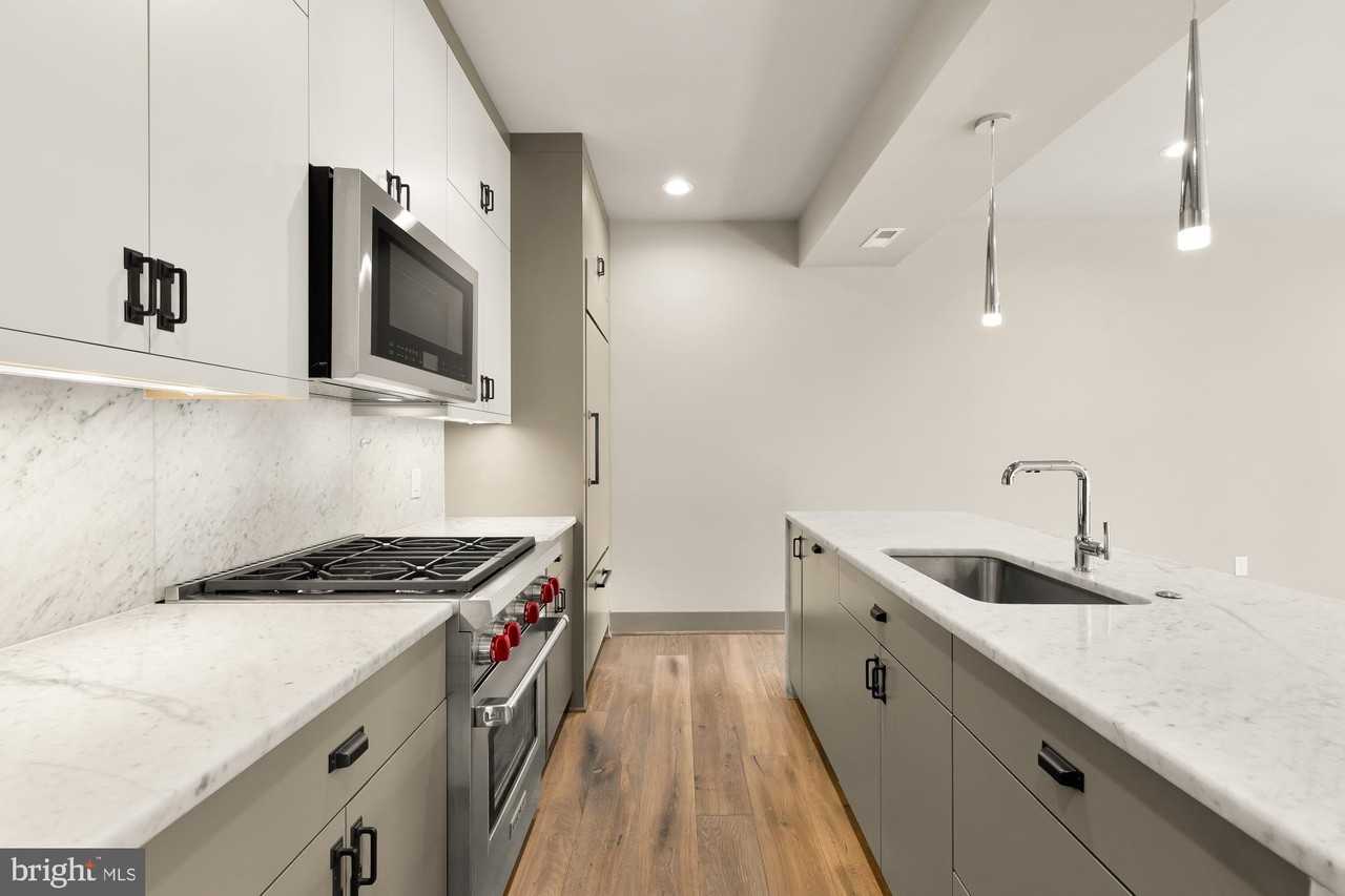 3220 Grace St Nw #5 - Photo 5 of 31