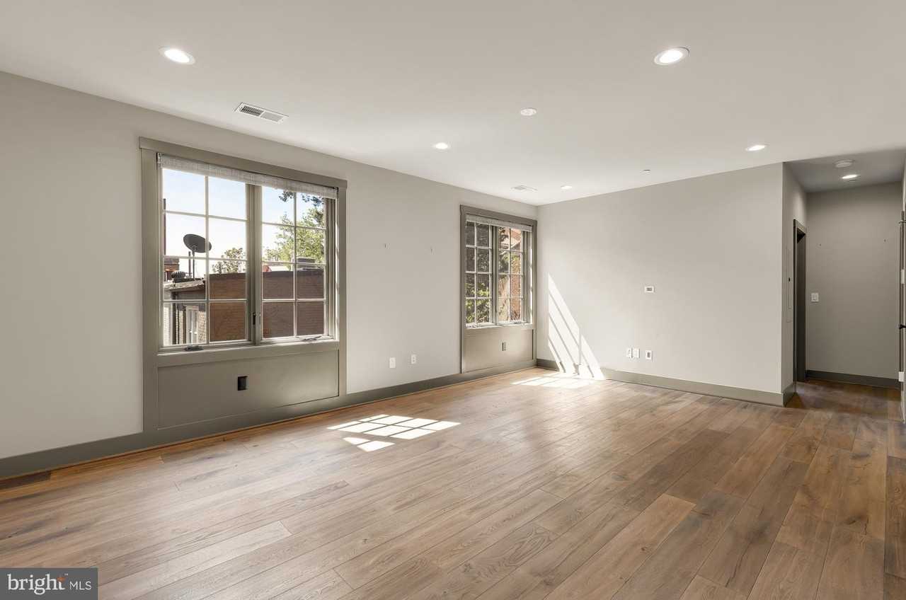 3220 Grace St Nw #5 - Photo 7 of 31
