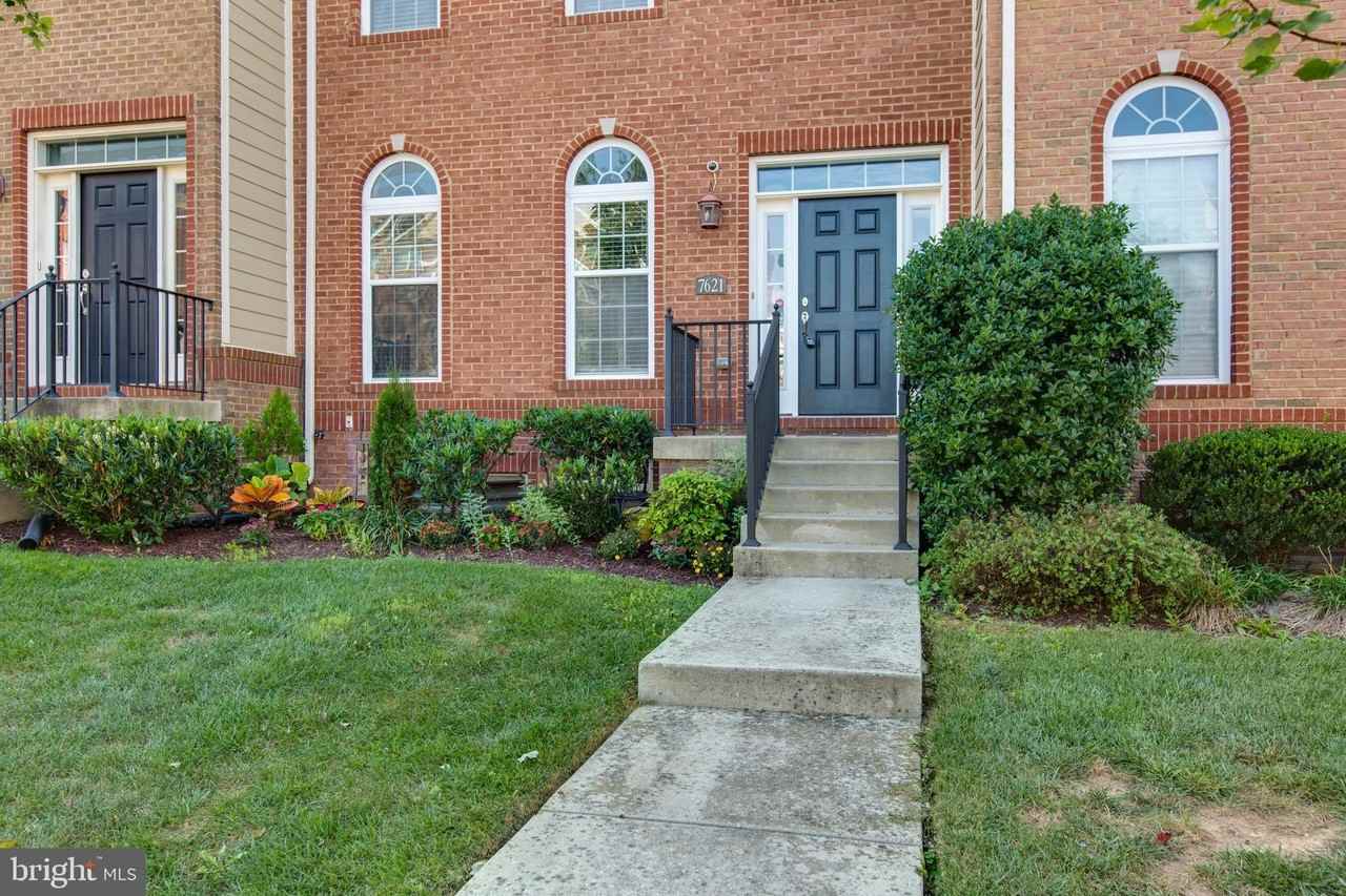 7621 Elmcrest Rd - Photo 6 of 50